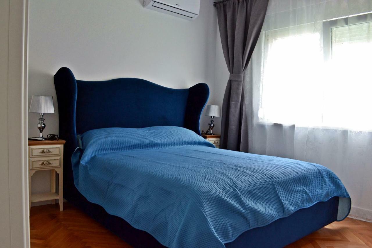 Apartment Anna Split With Parking Dış mekan fotoğraf